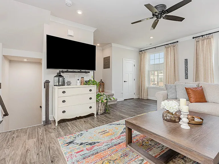 235 Misty Pike Dr — Photo 8