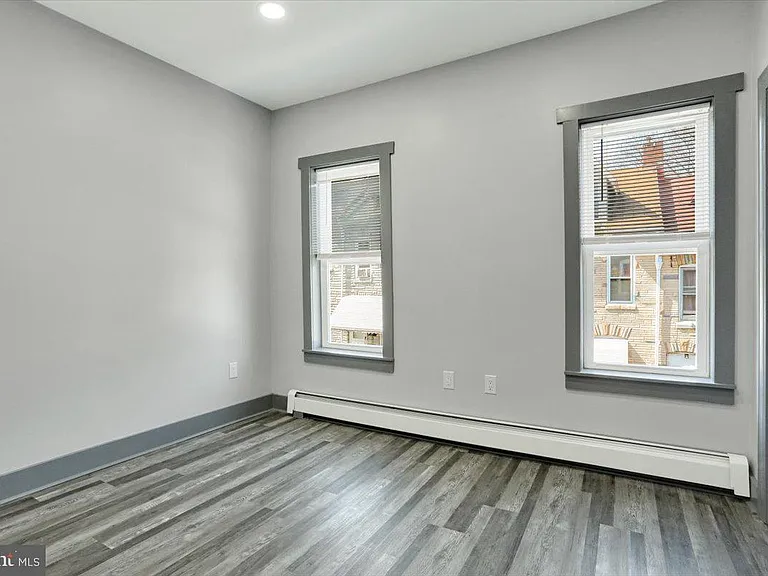 553 Wunder St #2 — Photo 12