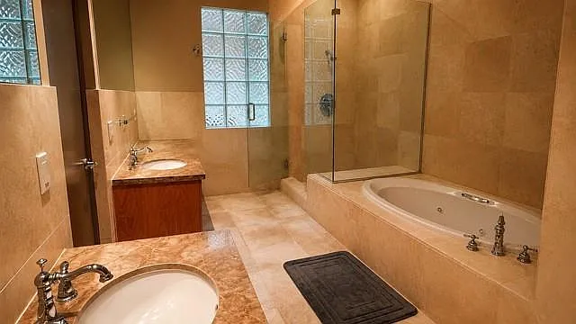 1717 W Webster St #F — Photo 18