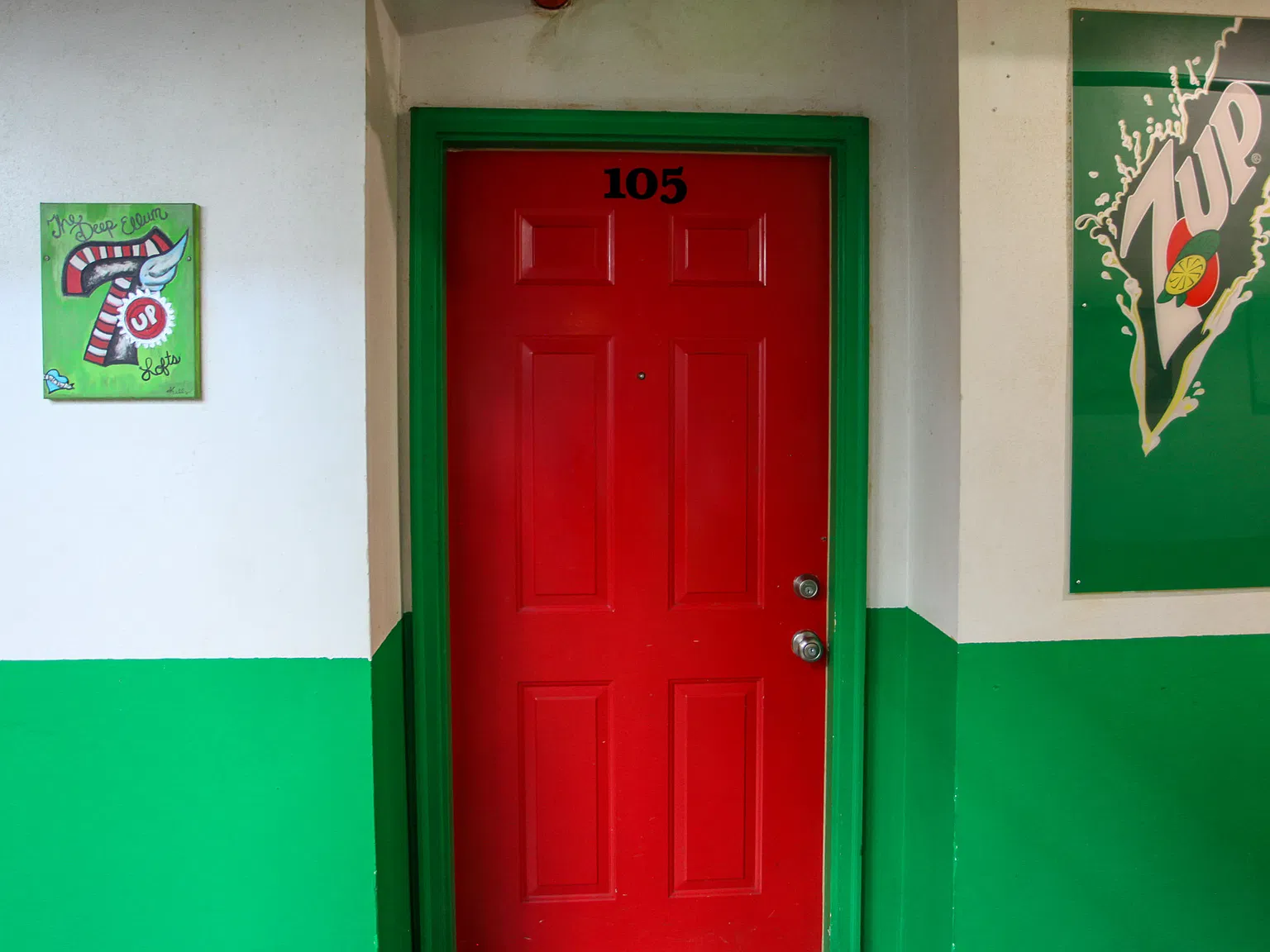 2700 Live Oak St — Photo 2