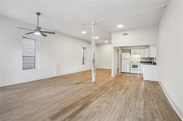 3942 Laurel St #D — Photo 2