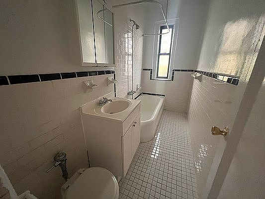 2nd image of 25 Seaman Ave #4E