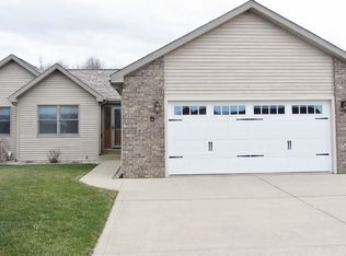 1509 Shadow Lake Dr, Angola, IN 46703