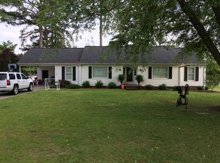 152 Crest Dr, Mount Olive, NC 28365