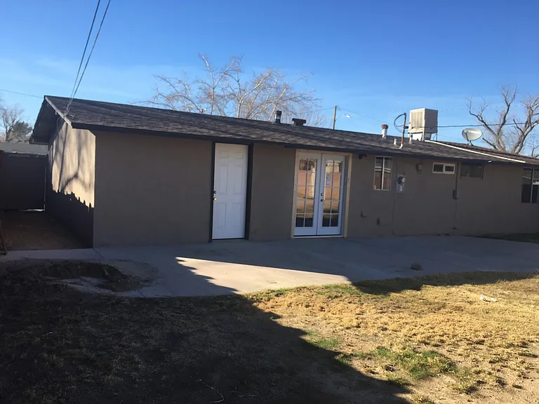 45524 Gadsden Ave — Photo 9