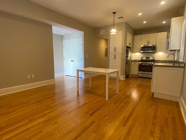 178 Brooks St #1 — Photo 5