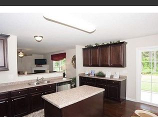 173 Stone Cross Dr, Spring Lake, NC 28390