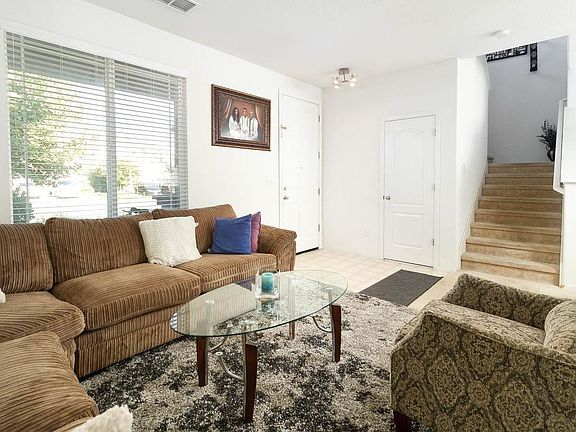 4th image of 1530 Garnet Way