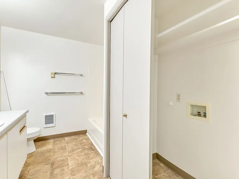 Wahanna Creek Apartments ~ Doney 26-1117DON — Photo 18
