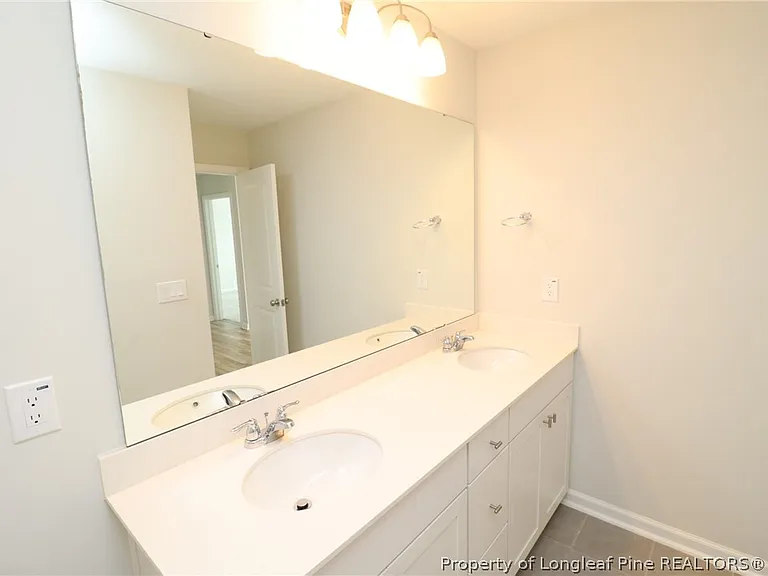 212 Breeders Cup Way Valencia #58 — Photo 39