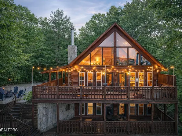 531 Gatlin Dr, Gatlinburg, TN 37738