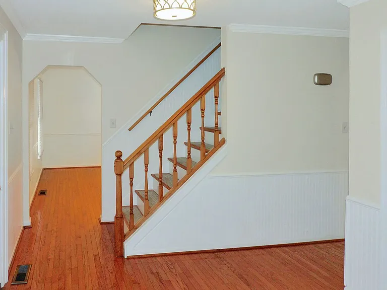 1332 Redwood Cir — Photo 13