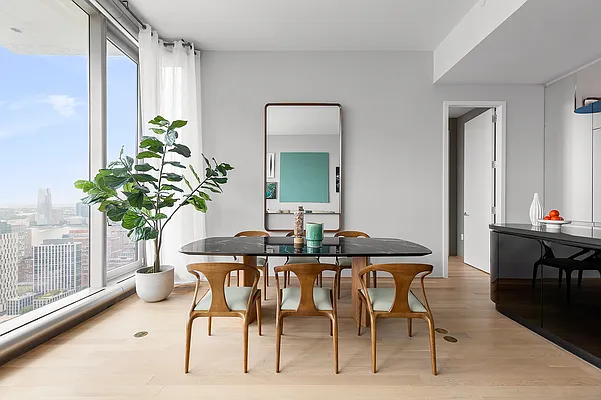 Rented by SERHANT. | media 19