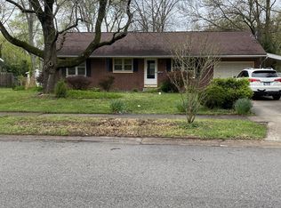 706 S Taylor Dr, Carbondale, IL 62901