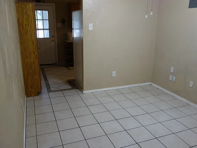 2725 Luzon Rd — Photo 29