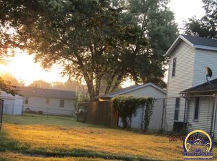 2206 SW Fillmore St, Topeka, KS 66611