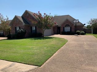 111 Susan Ln, Brandon, MS 39042