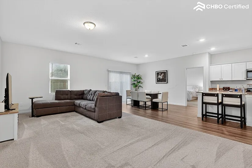 Furnished home rental — Photo 1