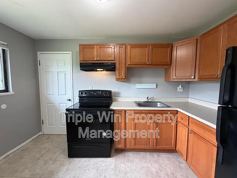 10319 Varnum Dr — Photo 13