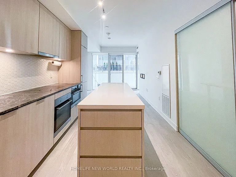 15 Queens Quay E #309 — Photo 4