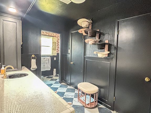 3rd image of 5301 43rd St