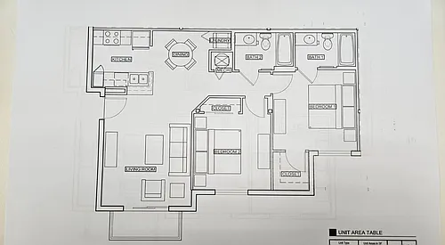 Floor plan 2 bedroom