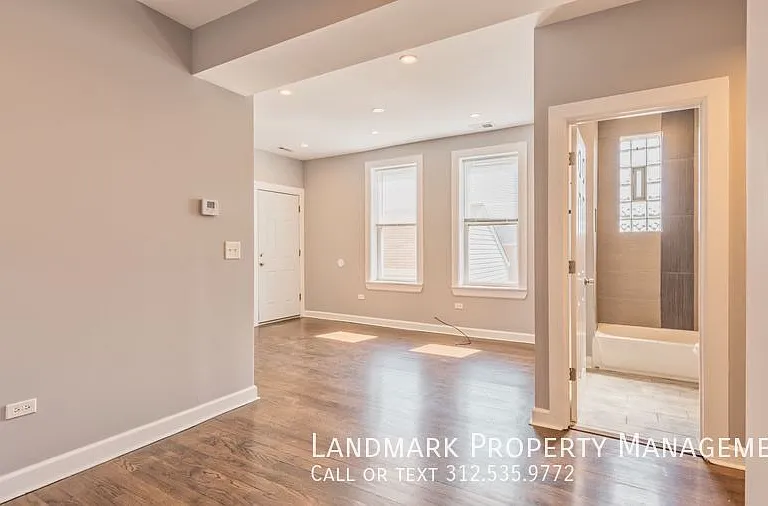 2353 W 18th Pl #3R — Photo 5