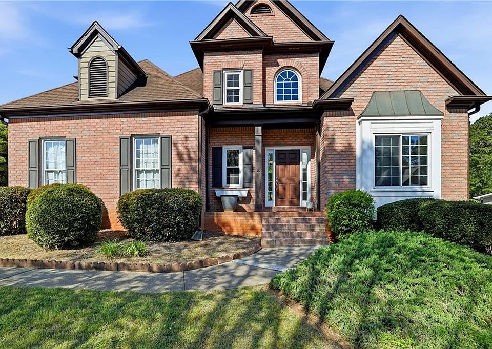 1st image of 1015 Windhaven Dr