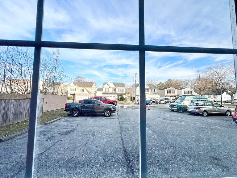 451 Frizzell Ave #D — Photo 1