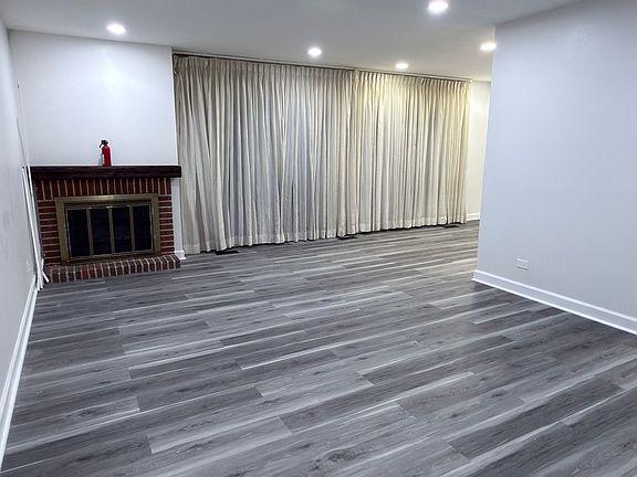 4th image of 378 Sandalwood Ln APT B1