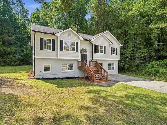 2nd image of 60 Shady Ct