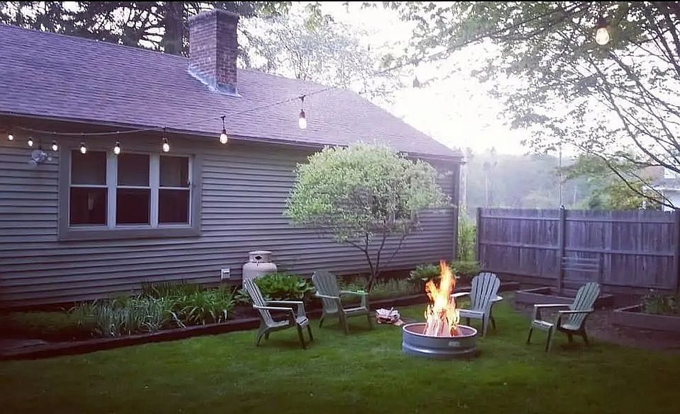 2nd image of 17 Sturbridge Rd