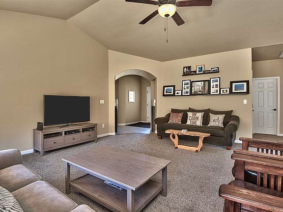 Spacious Living Room!