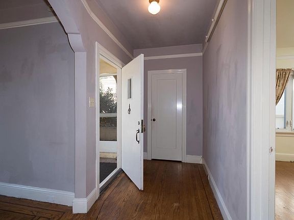 3rd image of 518 Magnolia Ave