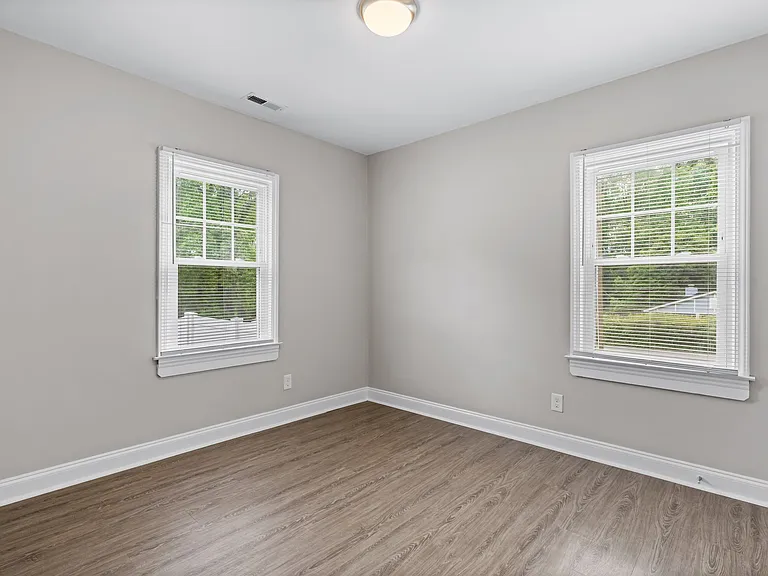 2805 McCombs St — Photo 10