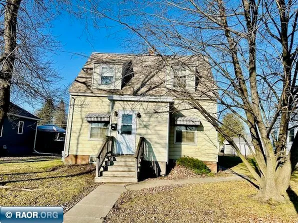 1229 13th St S, Virginia, MN 55792