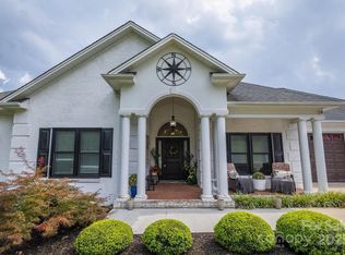 6294 Hayden Dr, Hickory, NC 28601