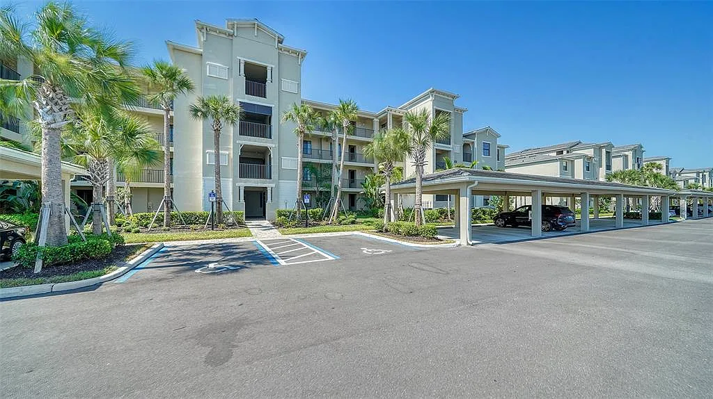 2 bed, 2.0 bath, 1142 sqft, $6,000 — Photo 2