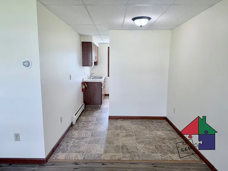 111-113 Allen St — Photo 4