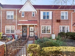 3126 70th St, Flushing, NY 11370