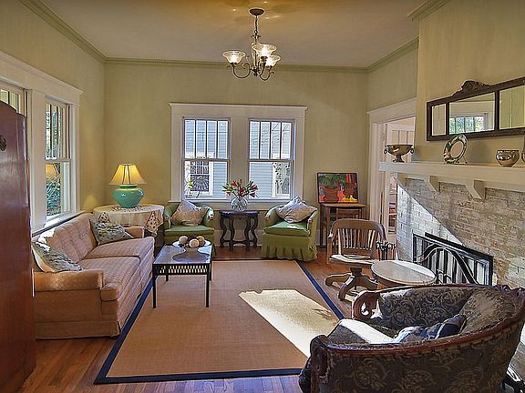 Ten foot ceilings on main