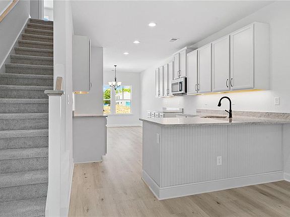 5th image of 1008 Serene Rd #100