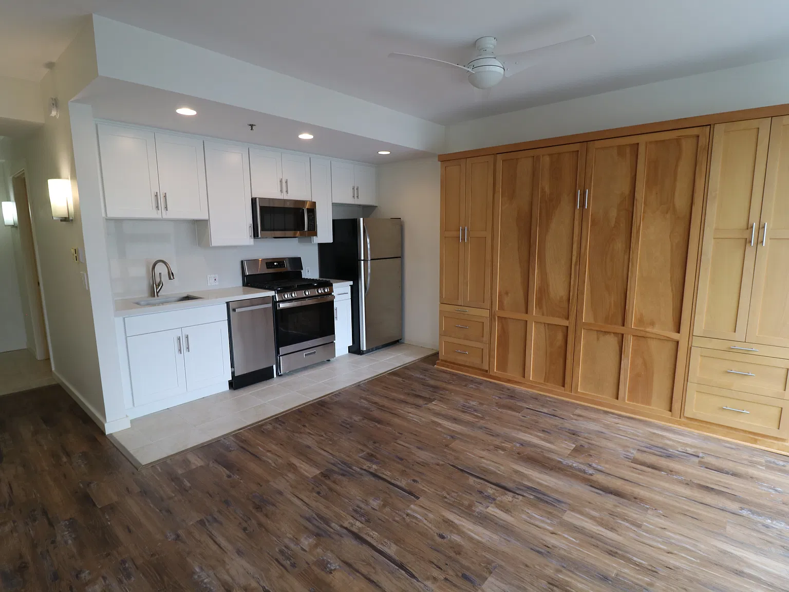 Studio, 447 sqft, $1,395 — Photo 3