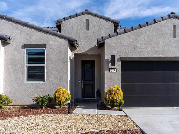 5th image of 219 Artina Ct