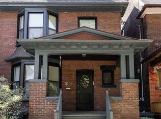 506 Markham St #2F, Toronto, ON M6G 2L5