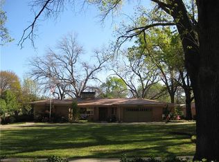 718 Griffith Ave, Terrell, TX 75160