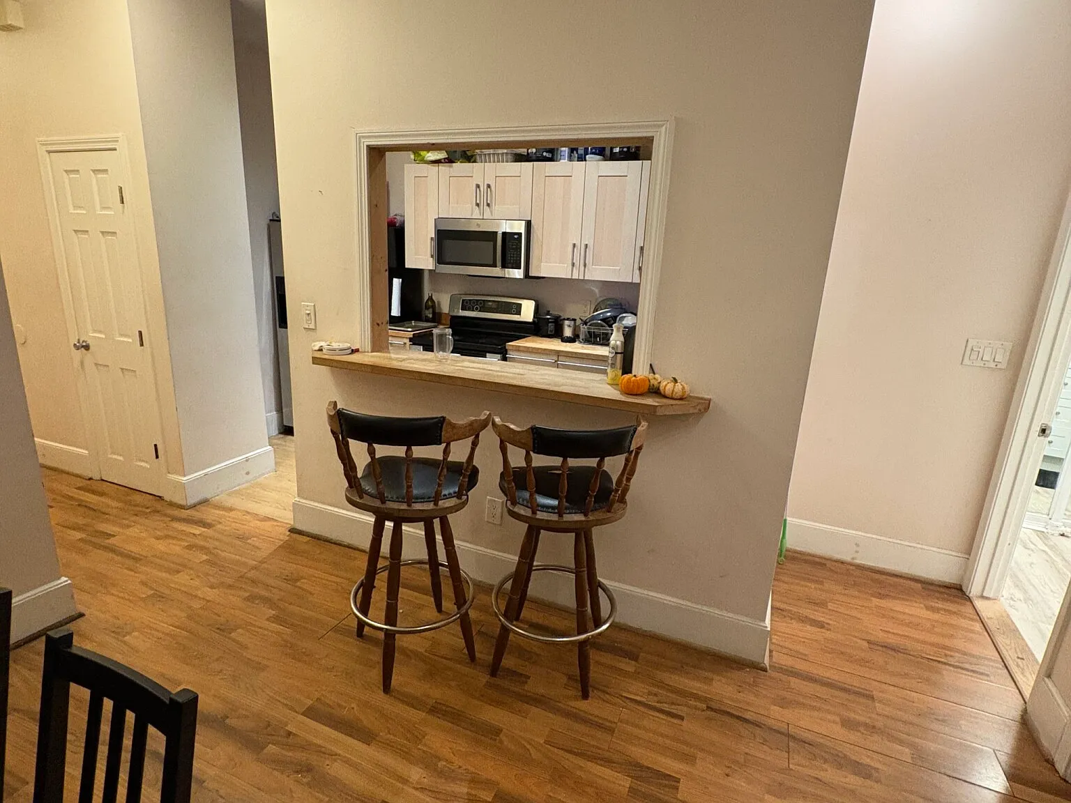 3 bed, 800 sqft, $4,800 — Photo 3