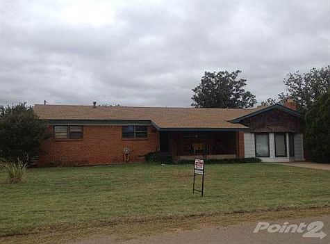 610 Ave J SE, Childress