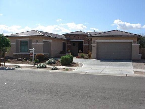 3rd image of 637 E Runaway Bay Pl