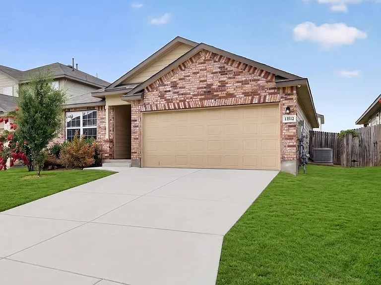 13512 Boothe Grv — Photo 2